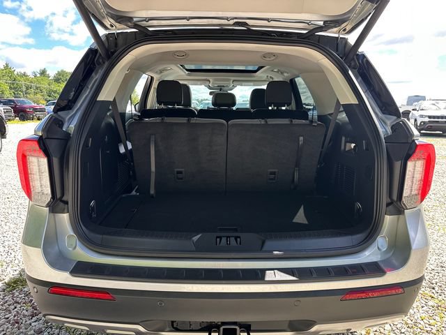 Certified 2025 Ford Explorer Active w/ Active Comfort Package AWD/4WD image 16