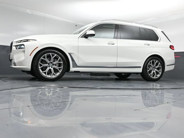 Used 2023 BMW X7 xDrive40i AWD/4WD image 41