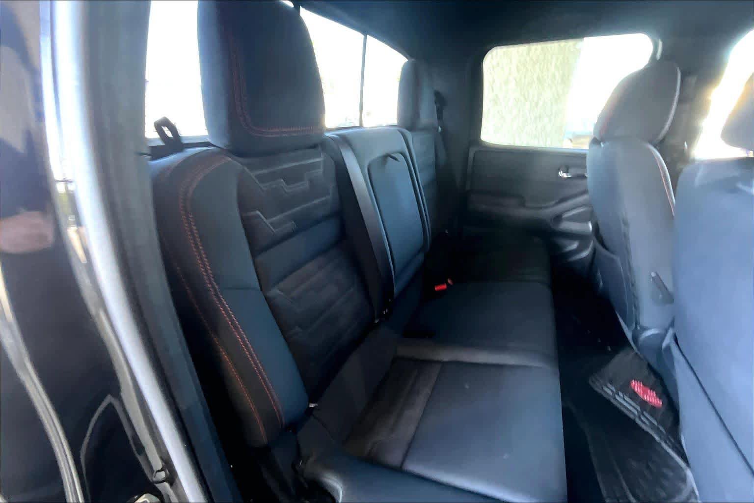 Used 2022 Nissan Frontier Pro-X RWD image 19