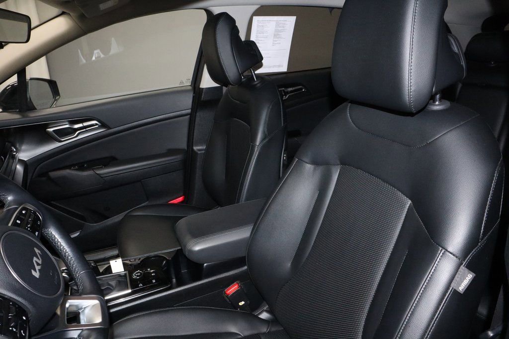 Used 2023 Kia Sportage EX image 25