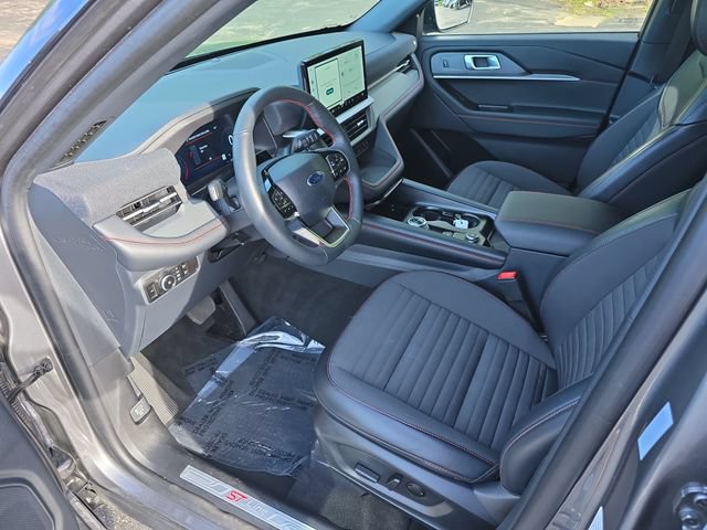 Certified 2025 Ford Explorer ST-Line w/ ST-Line Street Pack AWD/4WD image 11