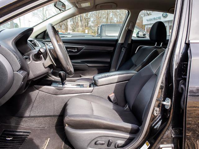 Used 2017 Nissan Altima 2.5 SR w/ Midnight Edition Package image 17