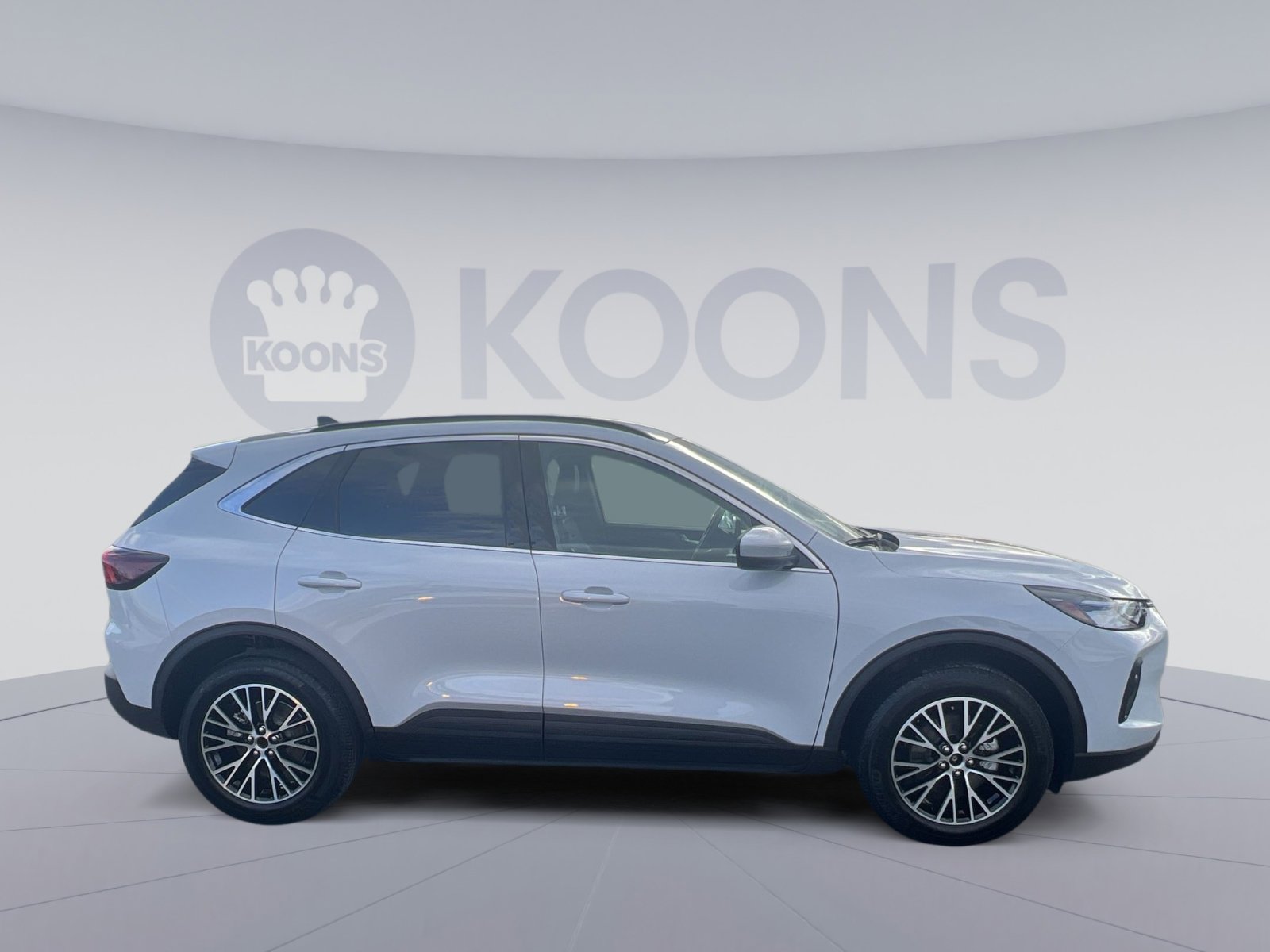 Certified 2025 Ford Escape SE image 8