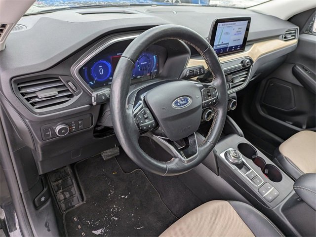 Certified 2022 Ford Escape Titanium w/ Titanium Elite Package image 8