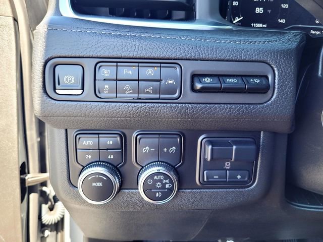Used 2024 GMC Yukon Denali w/ Advanced Technology Package AWD/4WD image 16