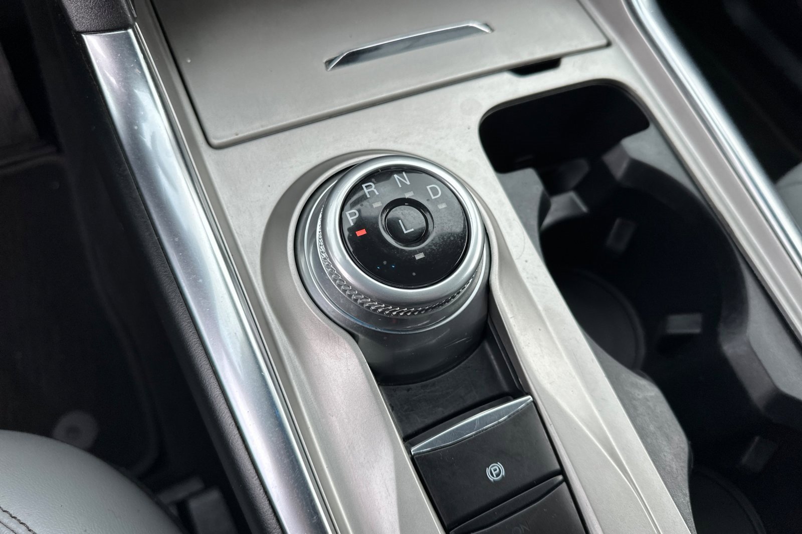 Certified 2021 Ford Explorer XLT w/ Equipment Group 202A image 24