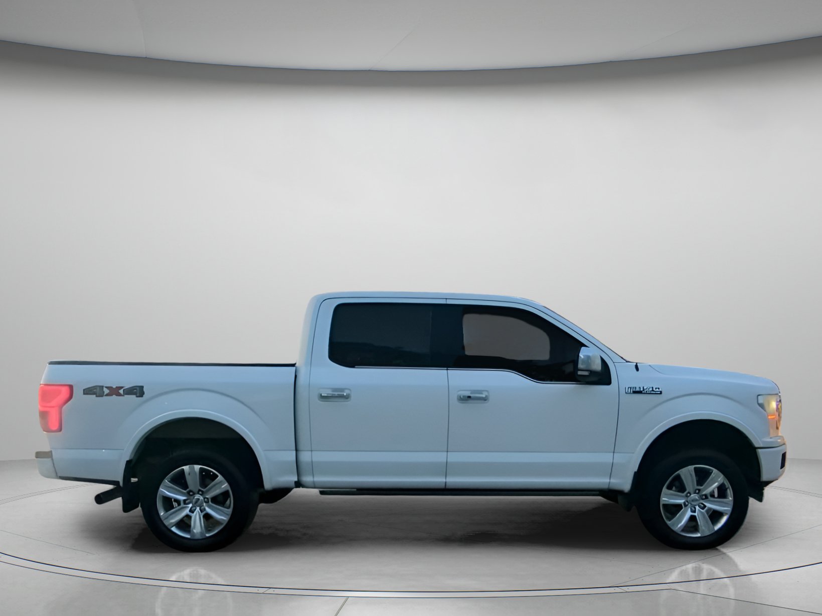 Certified 2019 Ford F150 Platinum AWD/4WD image 32