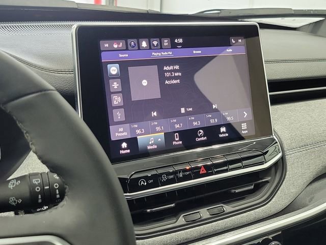 Used 2024 Jeep Compass Latitude w/ Convenience Group image 17