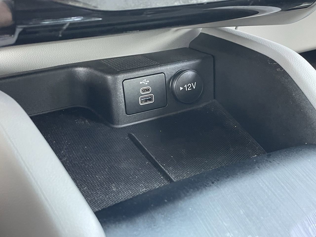 Certified 2024 Ford Escape Active w/ Tech Pack #1 image 28