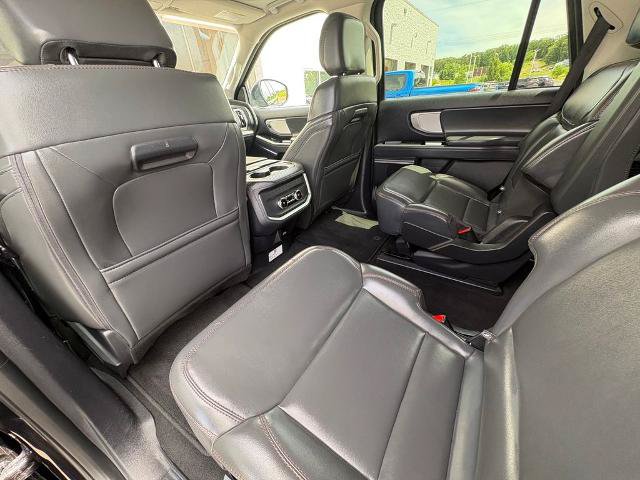 Certified 2025 Ford Expedition Active AWD/4WD image 25