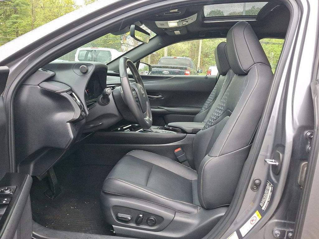 Used 2019 Lexus UX 250h w/ Premium Package AWD/4WD image 11