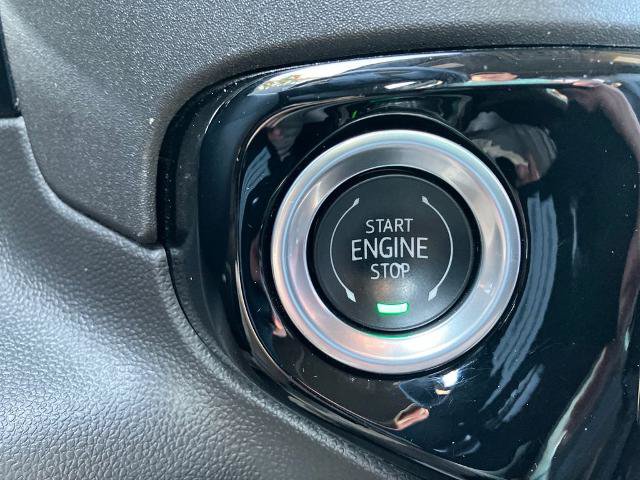 Used 2024 GMC Sierra 1500 SLT w/ SLT Premium Plus Package AWD/4WD image 35