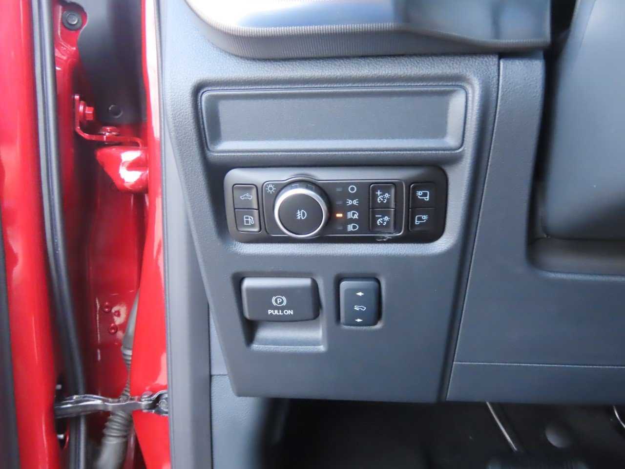 Certified 2025 Ford F150 Platinum w/ Equipment Group 702A High AWD/4WD image 24