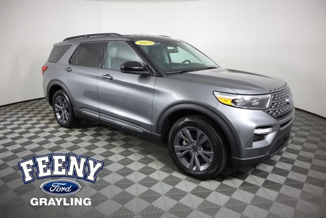 Certified 2023 Ford Explorer XLT w/ Equipment Group 202A image 8