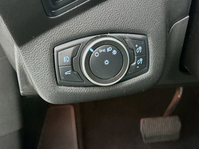 Certified 2019 Ford Escape SE image 15