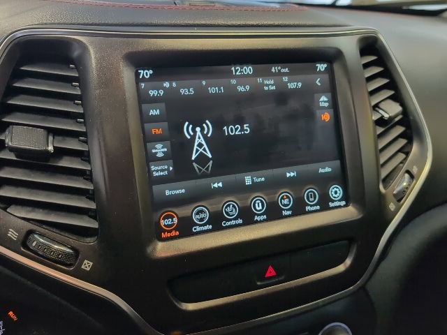Used 2022 Jeep Cherokee Trailhawk w/ Trailhawk Elite Value Package AWD/4WD image 21