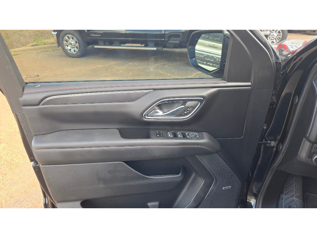 Used 2024 Chevrolet Suburban RST w/ Luxury Package AWD/4WD image 26