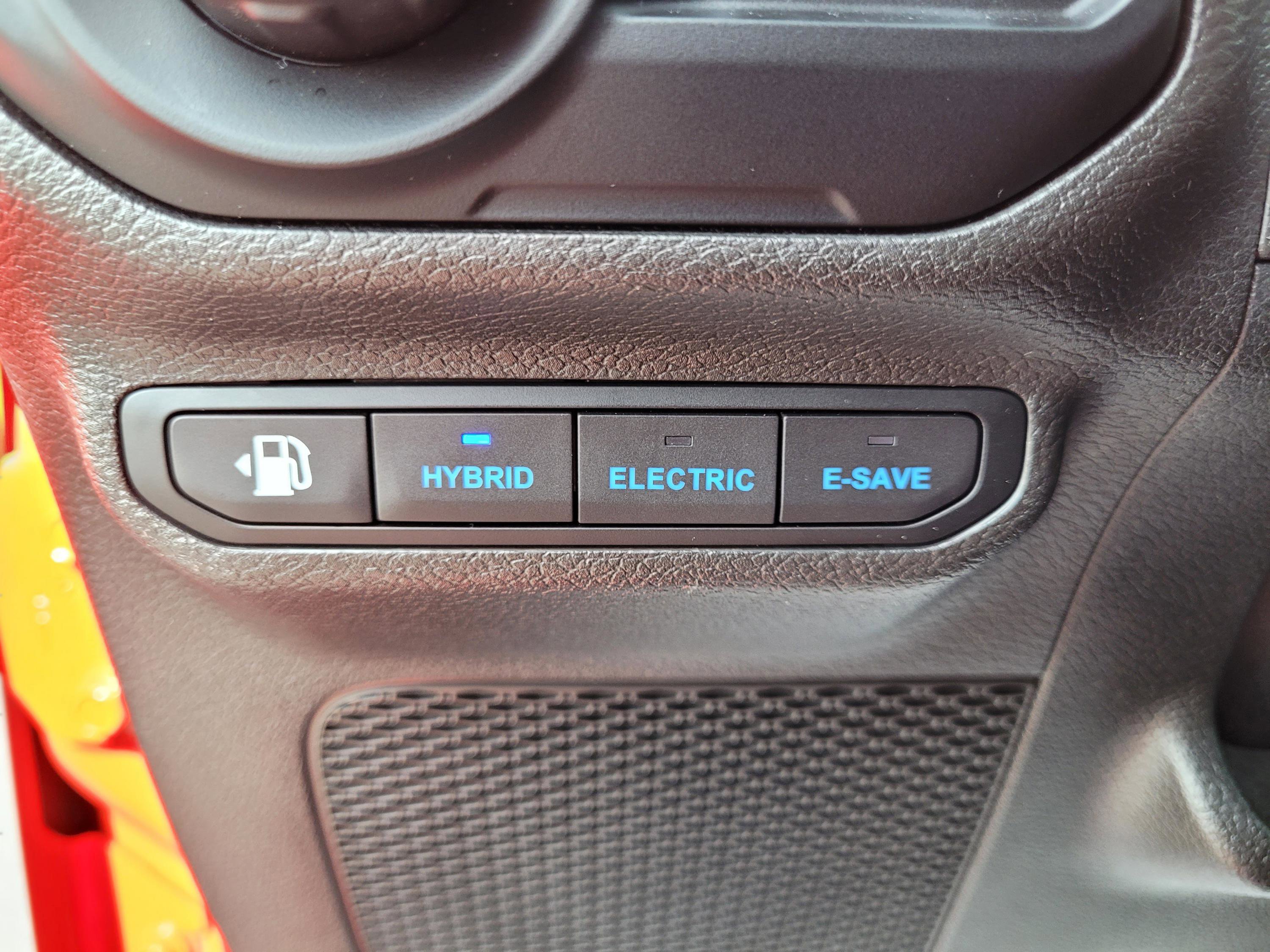 Used 2022 Jeep Wrangler Unlimited Sahara w/ Cold Weather Group AWD/4WD image 29