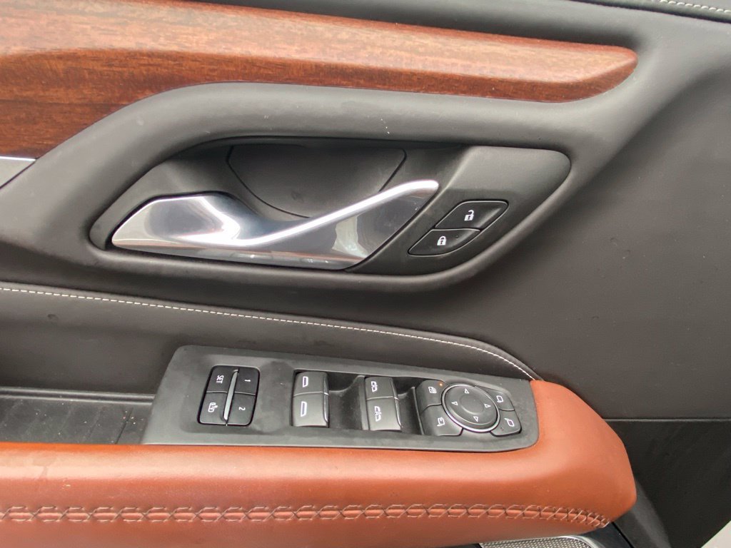 Used 2023 GMC Yukon Denali Ultimate AWD/4WD image 11