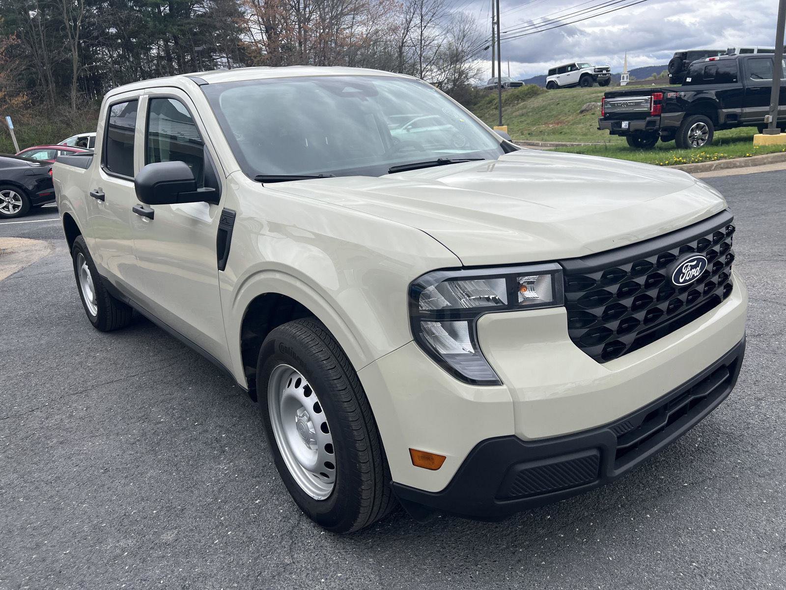Certified 2025 Ford Maverick XL w/ Equipment Group 101A AWD/4WD image 7