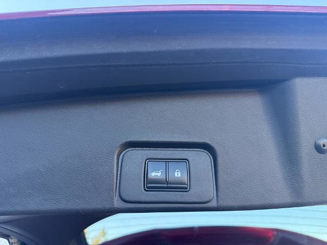 Used 2021 Nissan Rogue SL image 24