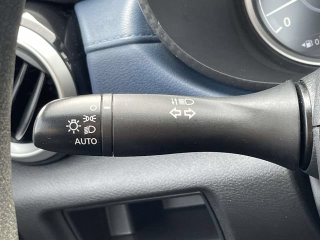 Used 2025 Nissan Versa SV FWD image 21