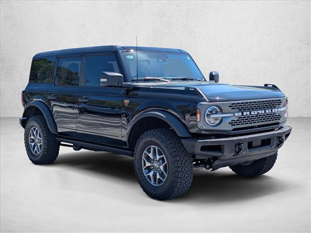 Certified 2025 Ford Bronco Badlands image 3