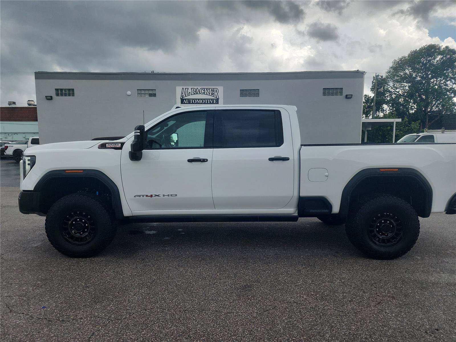Used 2025 GMC Sierra 2500 AT4X w/ AT4X AEV Edition AWD/4WD image 2