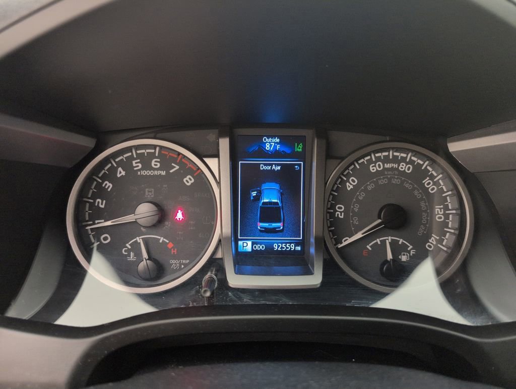 Used 2020 Toyota Tacoma SR5 image 22