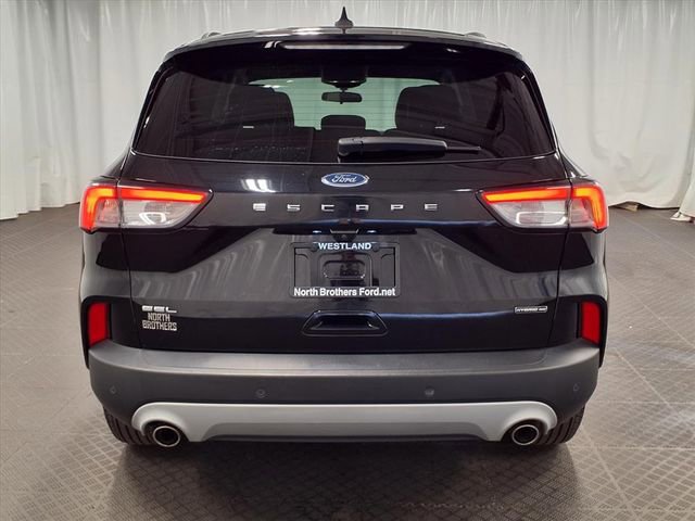 Certified 2021 Ford Escape SEL image 3