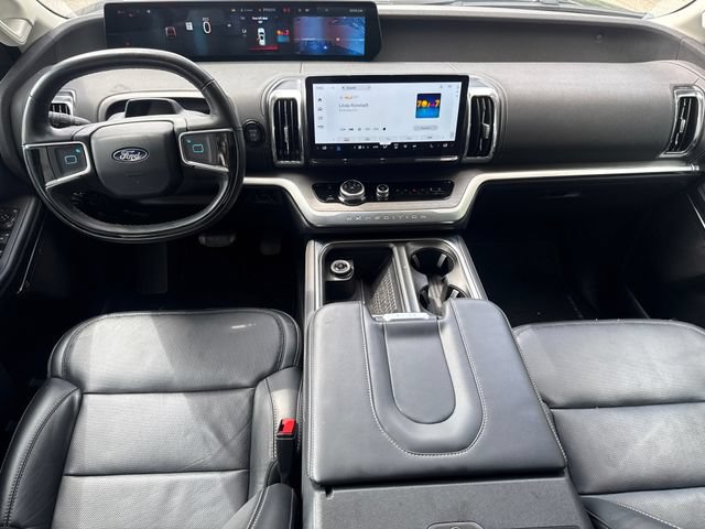 Certified 2025 Ford Expedition Max Platinum AWD/4WD image 12