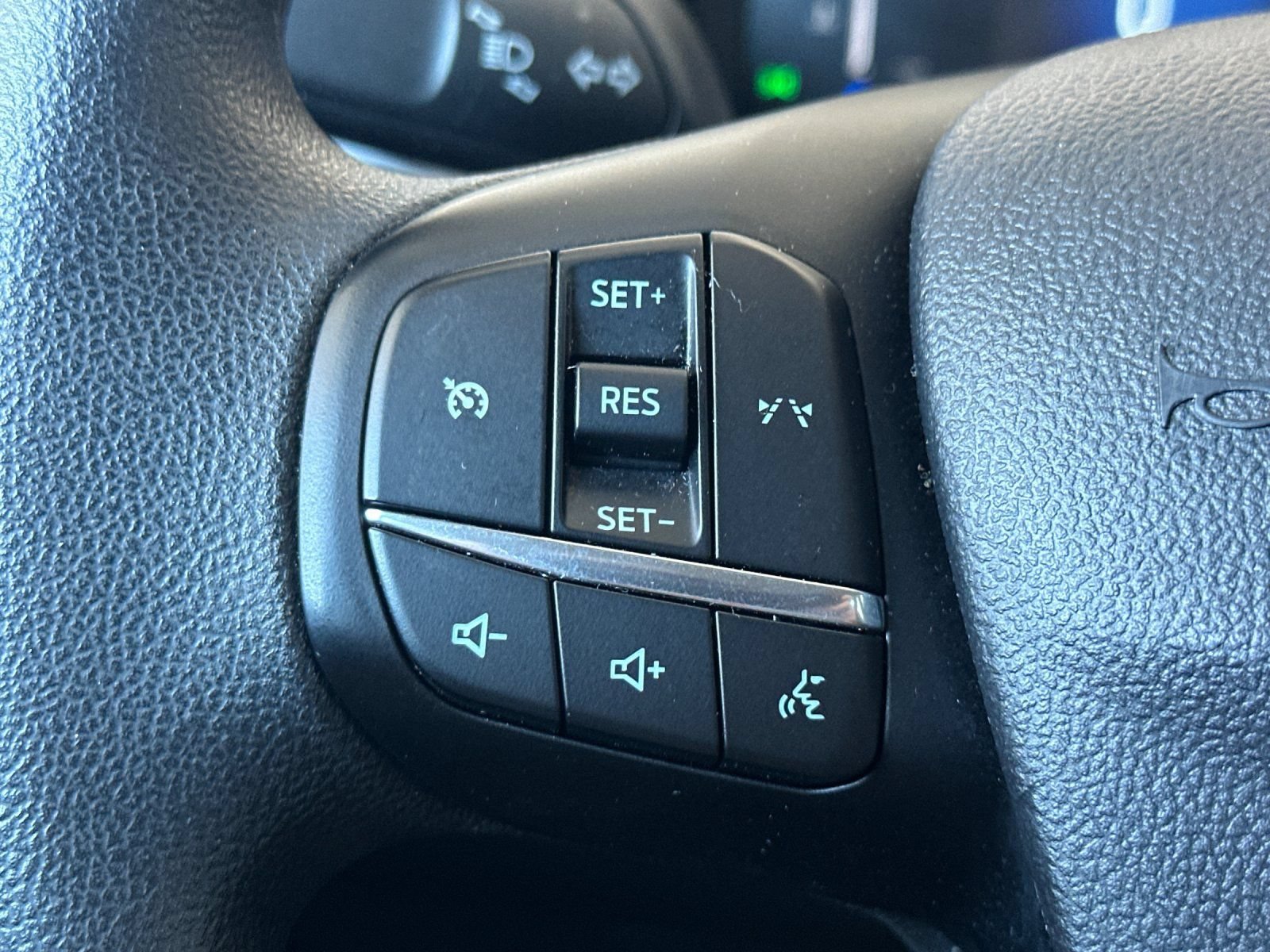Certified 2025 Ford Escape Active FWD image 27