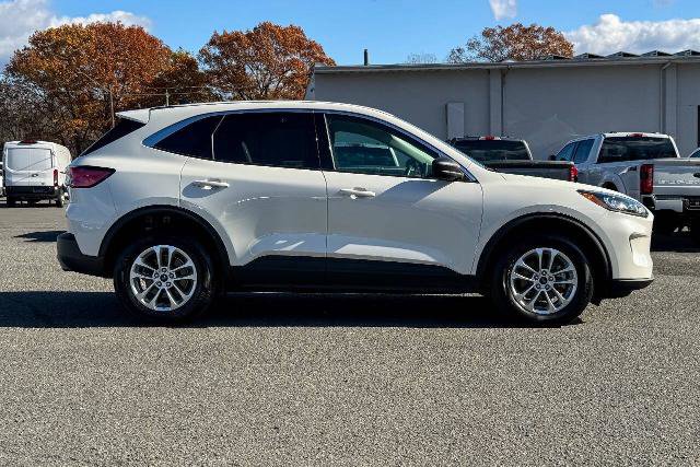 Certified 2022 Ford Escape SE w/ Convenience Package image 2