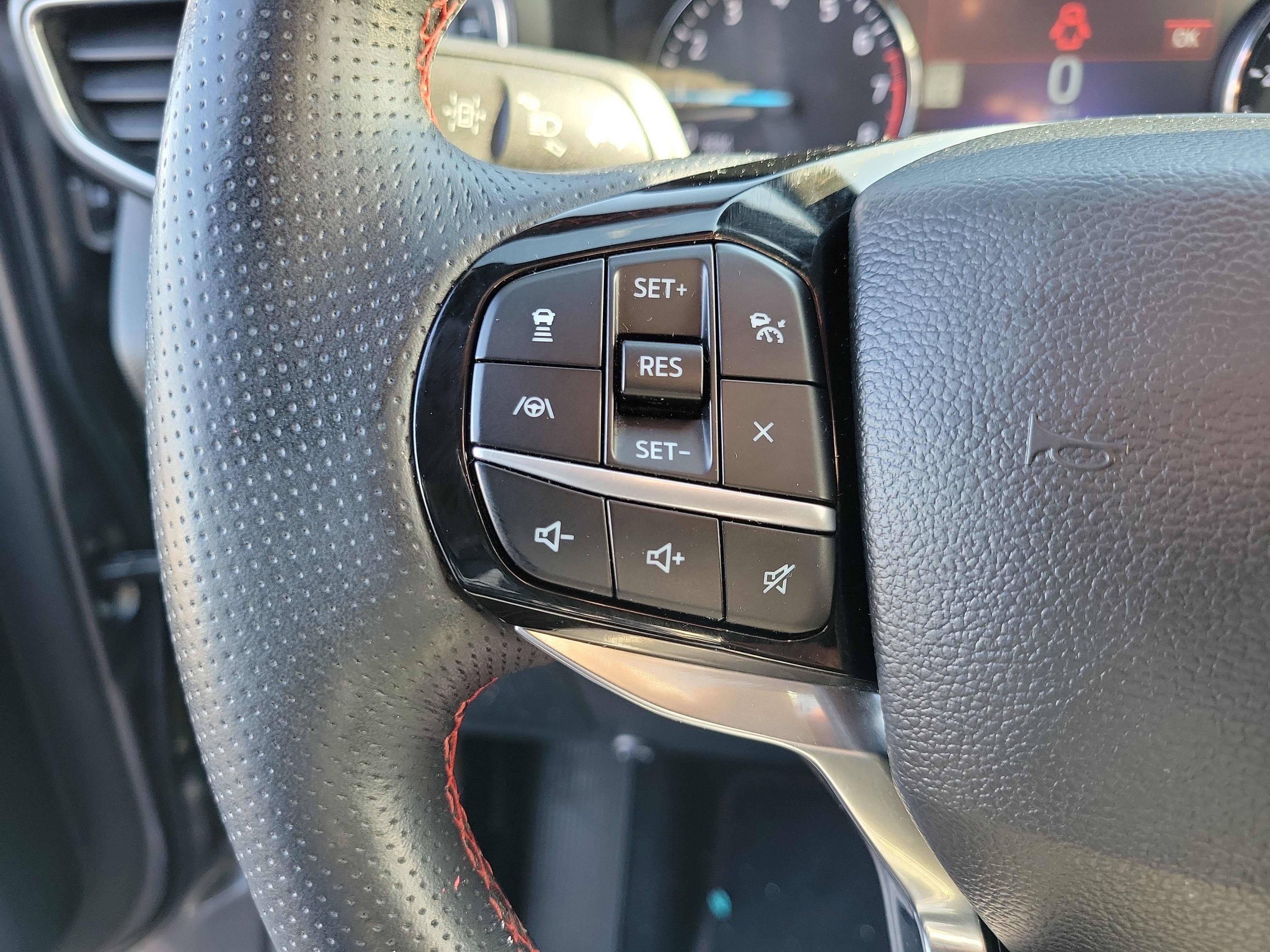 Certified 2022 Ford Explorer ST-Line w/ Class IV Trailer Tow Package image 6