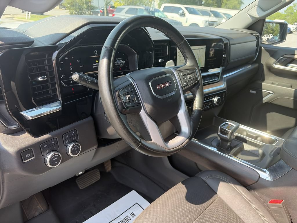 Used 2023 GMC Sierra 1500 SLT w/ SLT Premium Package AWD/4WD image 11