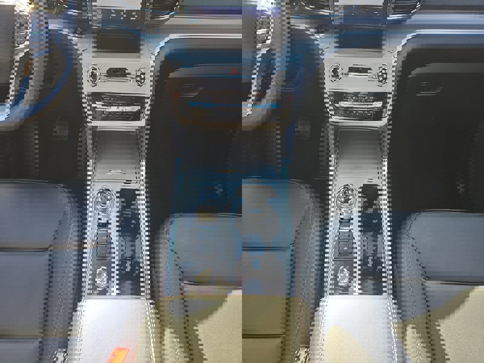 Certified 2023 Ford Explorer XLT w/ Equipment Group 202A image 21