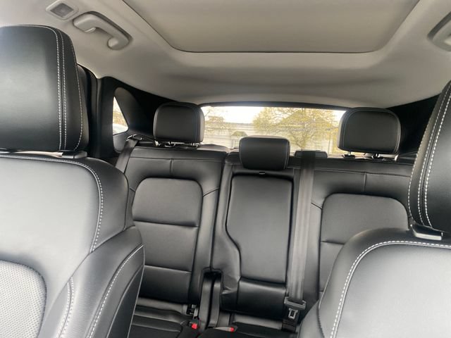 Certified 2022 Ford Escape Titanium w/ Class II Trailer Tow Package AWD/4WD image 22
