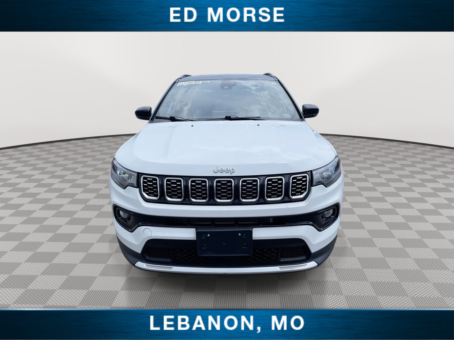 Used 2025 Jeep Compass Limited AWD/4WD image 3