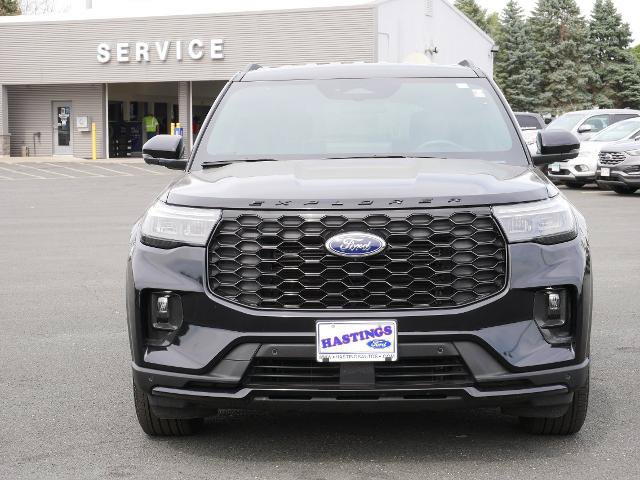 Certified 2025 Ford Explorer ST-Line AWD/4WD image 8
