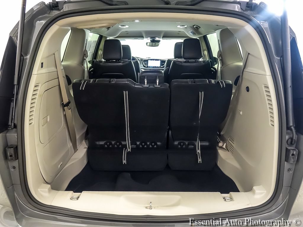 Used 2022 Chrysler Pacifica Touring-L FWD image 20