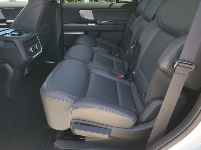 Certified 2025 Ford Expedition Active AWD/4WD image 8