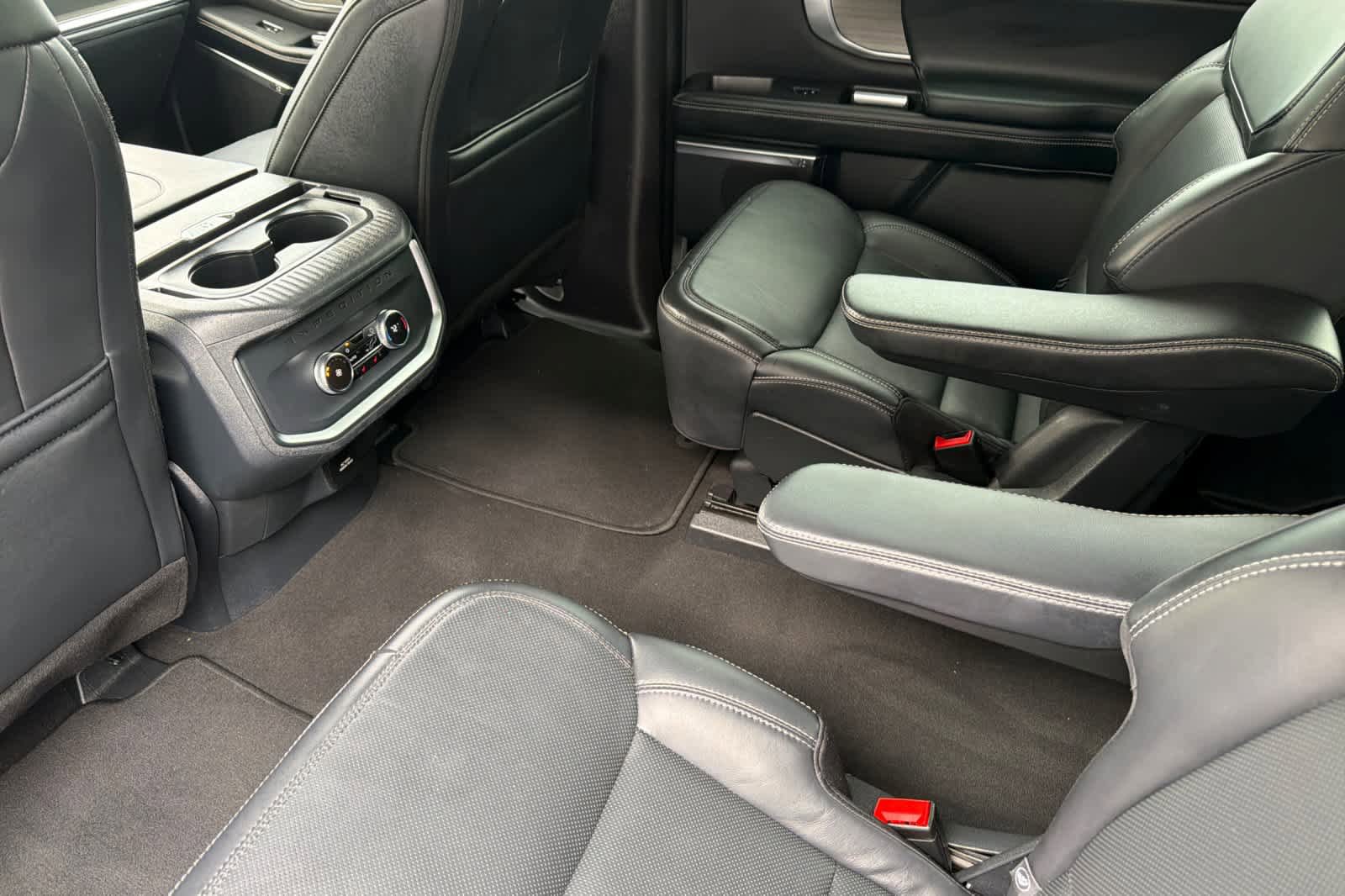 Certified 2025 Ford Expedition Max Platinum AWD/4WD image 4