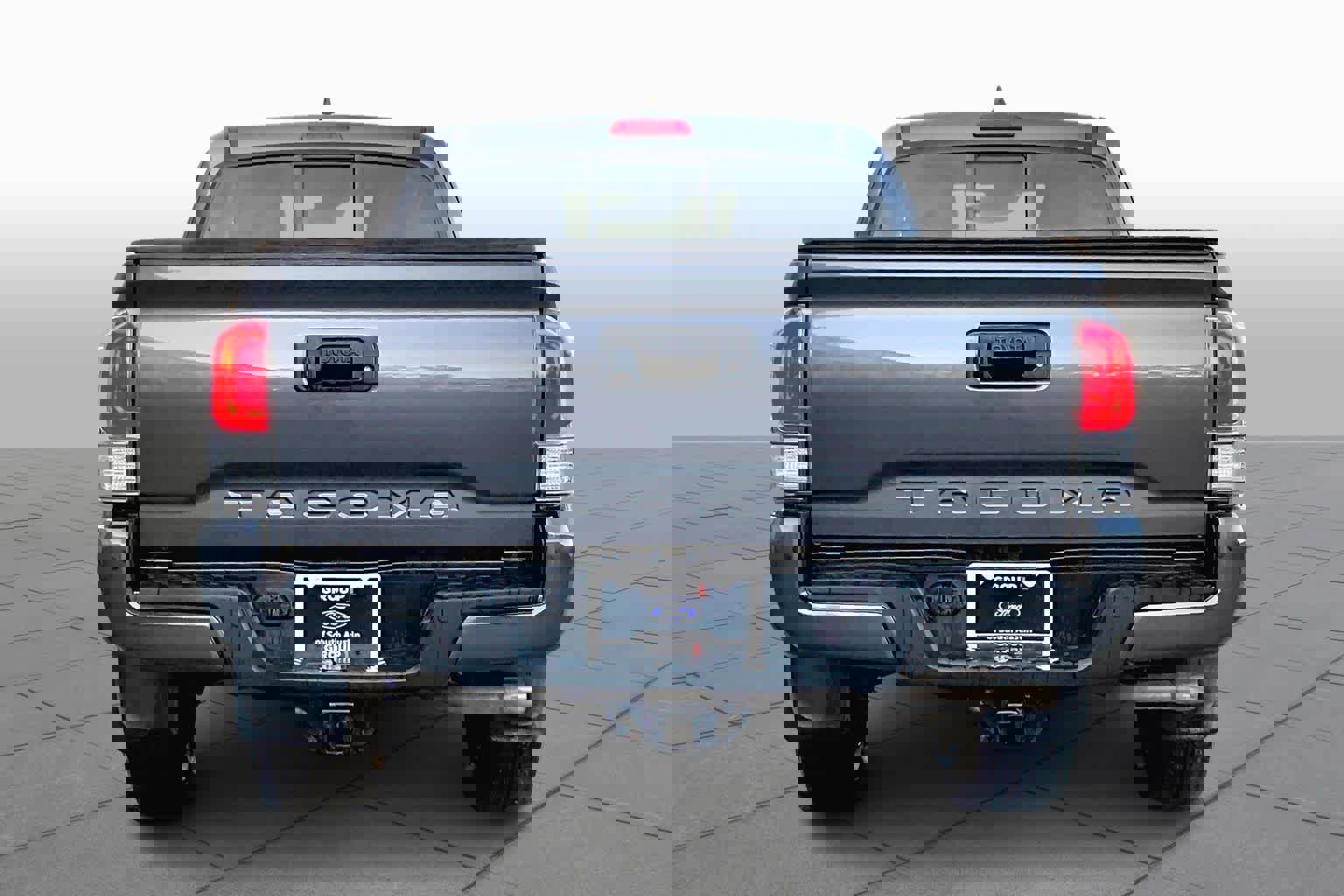 Used 2022 Toyota Tacoma TRD Sport w/ TRD Premium Sport Package image 2