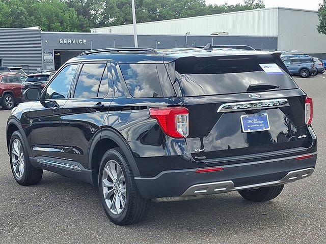 Certified 2023 Ford Explorer XLT w/ Equipment Group 202A AWD/4WD image 4