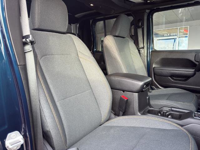 Used 2025 Jeep Gladiator Sport image 32