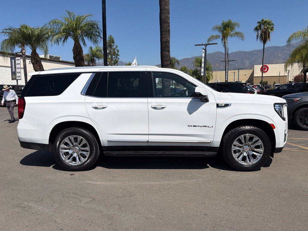Used 2023 GMC Yukon Denali RWD image 13