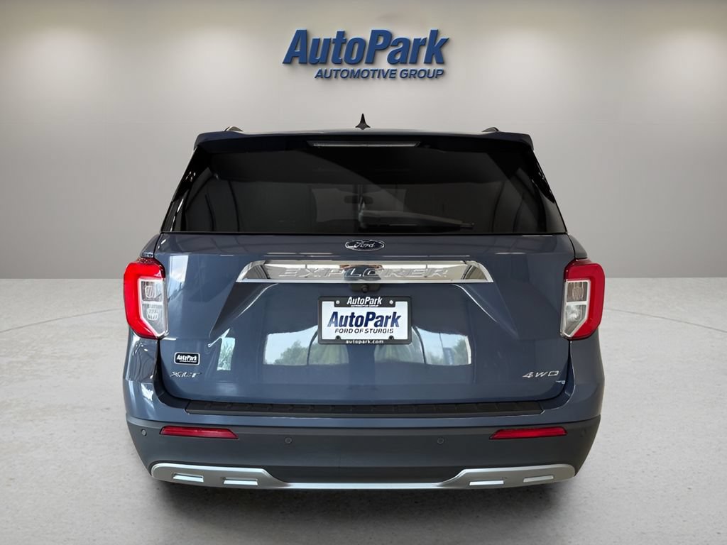 Certified 2021 Ford Explorer XLT w/ Equipment Group 202A AWD/4WD image 6