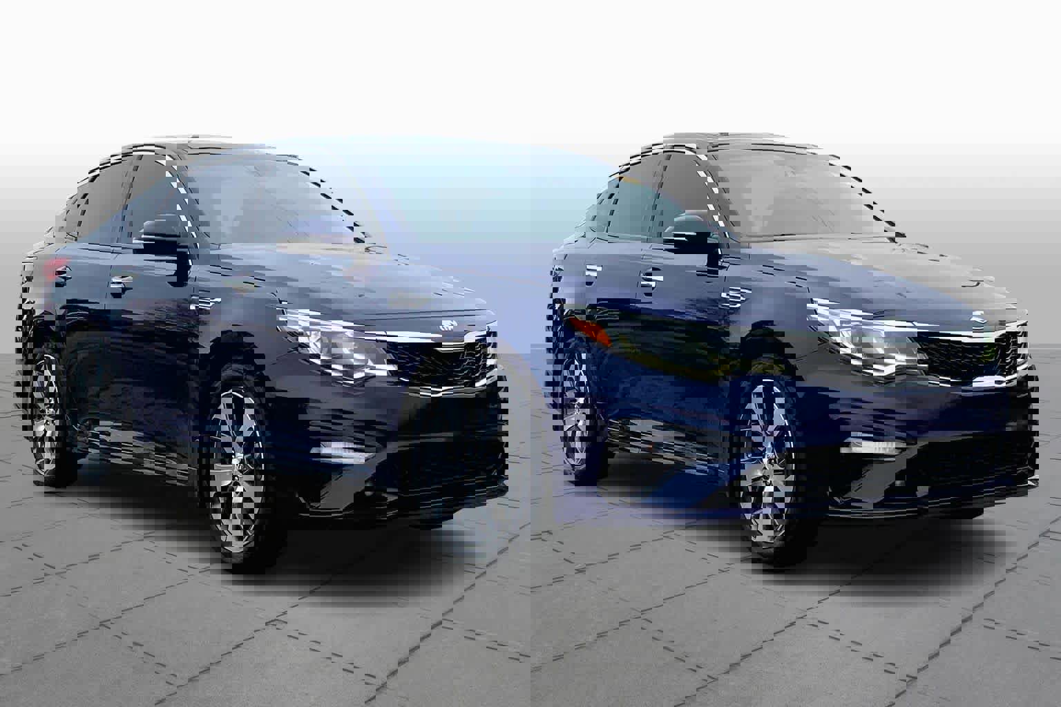 Used 2019 Kia Optima S w/ S Panoramic Sunroof Package image 5