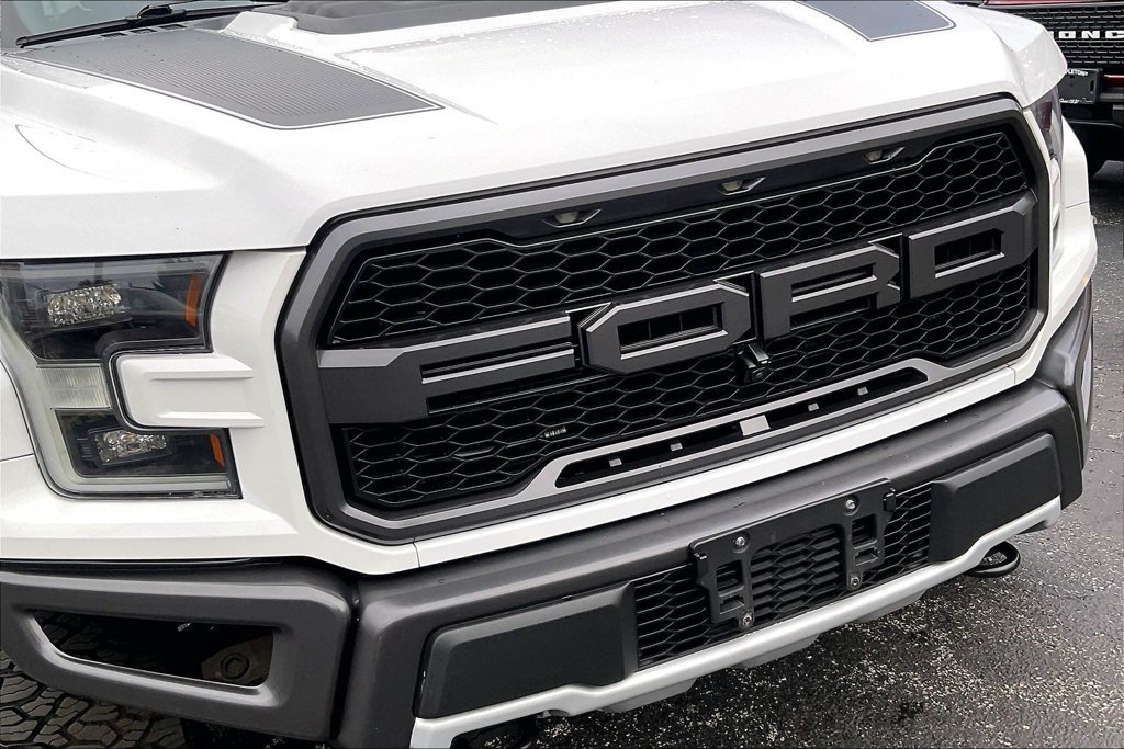 Certified 2019 Ford F150 Raptor w/ Equipment Group 802A Luxury AWD/4WD image 30