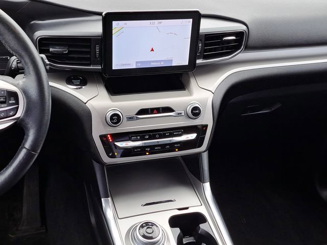 Certified 2022 Ford Explorer XLT w/ Equipment Group 202A image 29